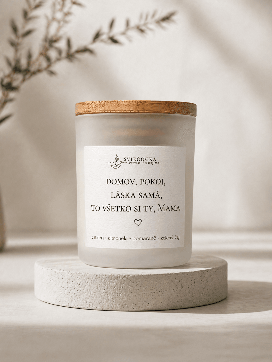 Všetko si mama - cintrón · citronela · pomaranč · zelený čaj - ručne vyrábaná sójová sviečka